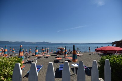 Bracciano Lake Farmhouse - Apt. Blue