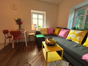 Apartment, Ensuite | Lounge