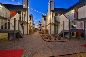 Exterior - Med Cen | NRG | Cozy Boho | Monthly Discount (HOUSTON)