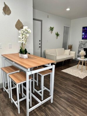 Dining - Med Cen | NRG | Cozy Boho | Monthly Discount (HOUSTON)