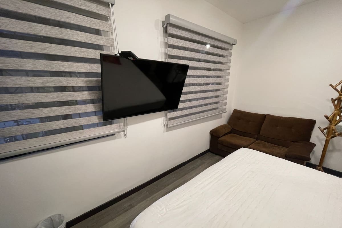 Comfort Room | 1 bedroom, free WiFi, bed sheets