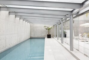 Piscine intérieure, piscine chauffée