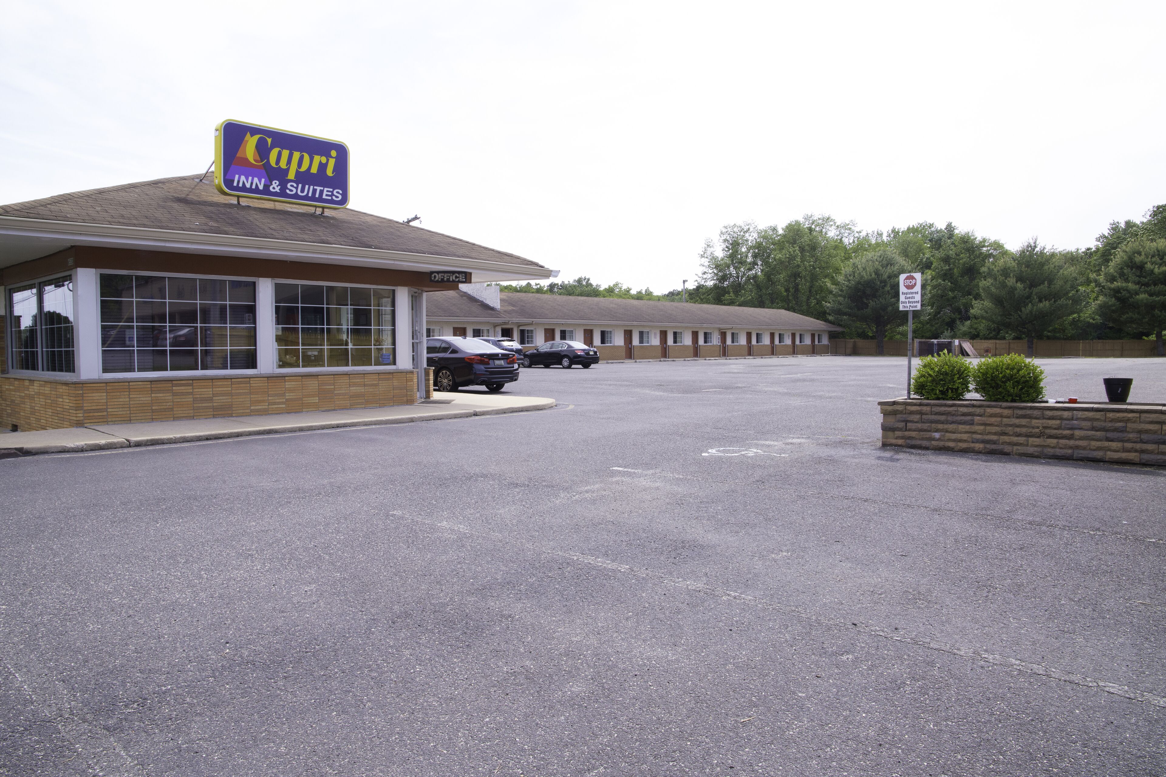 Capri inn and Suites