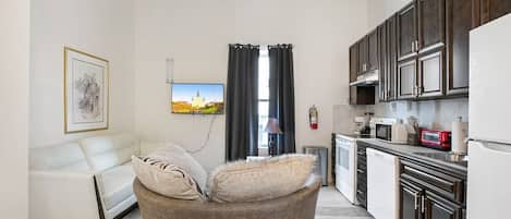 TV