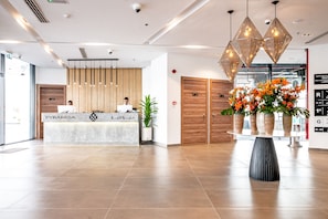Lobby - Pyramisa Hotel Apartments Dubai  (Dubai)