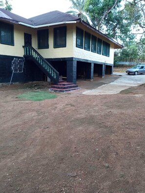 Exterior - Jacob Vacation home (Owensgrove District, Grand Bassa County)