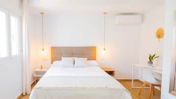 1 soverom, skrivebord, strykejern/-brett og wi-fi (inkludert)