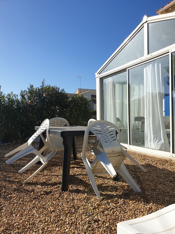 Outdoor dining - Maison de Vacances (Vic-la-Gardiole)