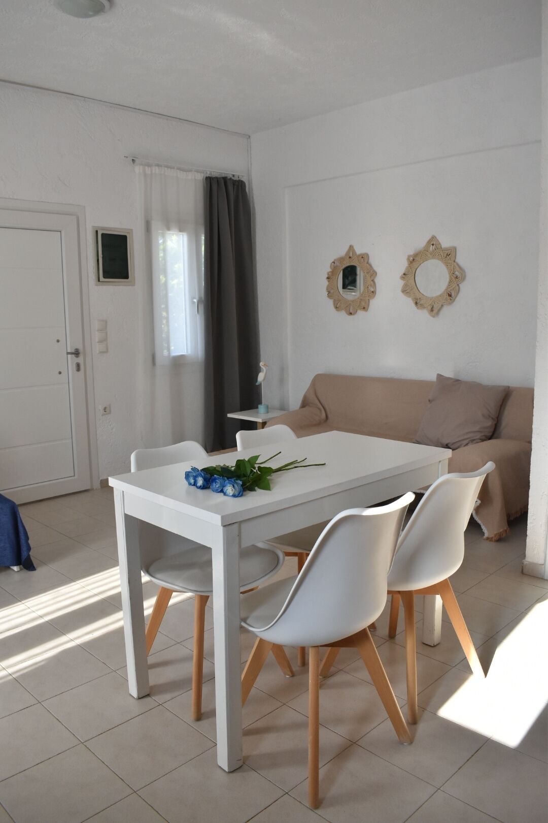 Suite Deluxe, vistas al mar | Ropa de cama de alta calidad, minibar, decoración individual