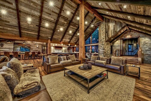14 bedroom Heavenly Estate from luxury brand Tahoe South Vacation Rentals 