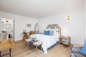 4 Schlafzimmer, Schreibtisch, Bügeleisen/Bügelbrett, Reisekinderbett