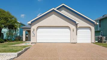 House (5 Bedrooms) | Property amenity