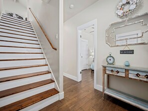 Casa (4 Bedrooms) | Servicio de la propiedad