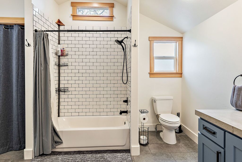 The Mountain Ave House by WanderLodges