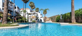 Calahonda apartment by Costarentals - Ref 205