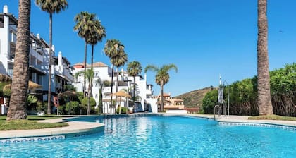 Calahonda apt by Costarentals - Ref 205