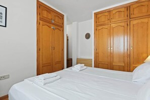 1 bedroom, iron/ironing board, travel cot, free WiFi - Fuengirola Cozy apartment by Costarentals - Ref 207 (Fuengirola)