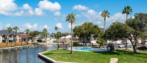 Condo (3 Bedrooms) | Servicio de la propiedad