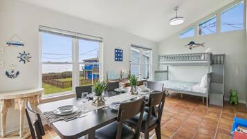 House (2 Bedrooms) | Property amenity