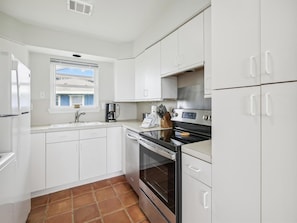 House (2 Bedrooms) | Property amenity