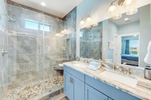House (4 Bedrooms) | Property amenity