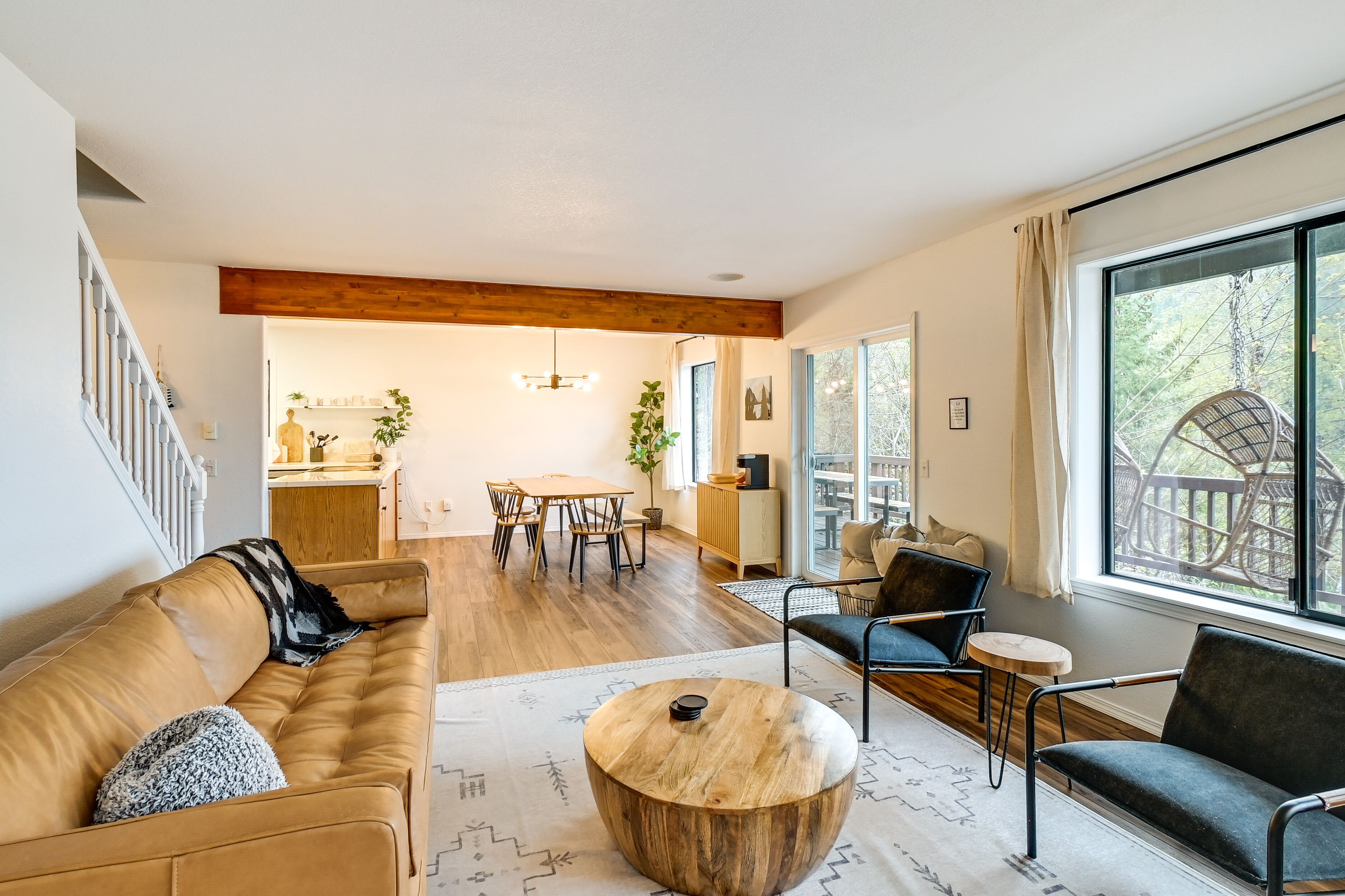 Updated Hoodsport Home w/ Lake Views!