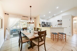 Dining - Pet-Friendly Naples Vacation Rental w/ Fire Pit! (Naples)