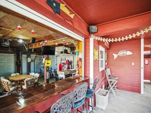 House (3 Bedrooms) | Property amenity - Casa Marina by Ryson Vacation Rentals (Galveston)