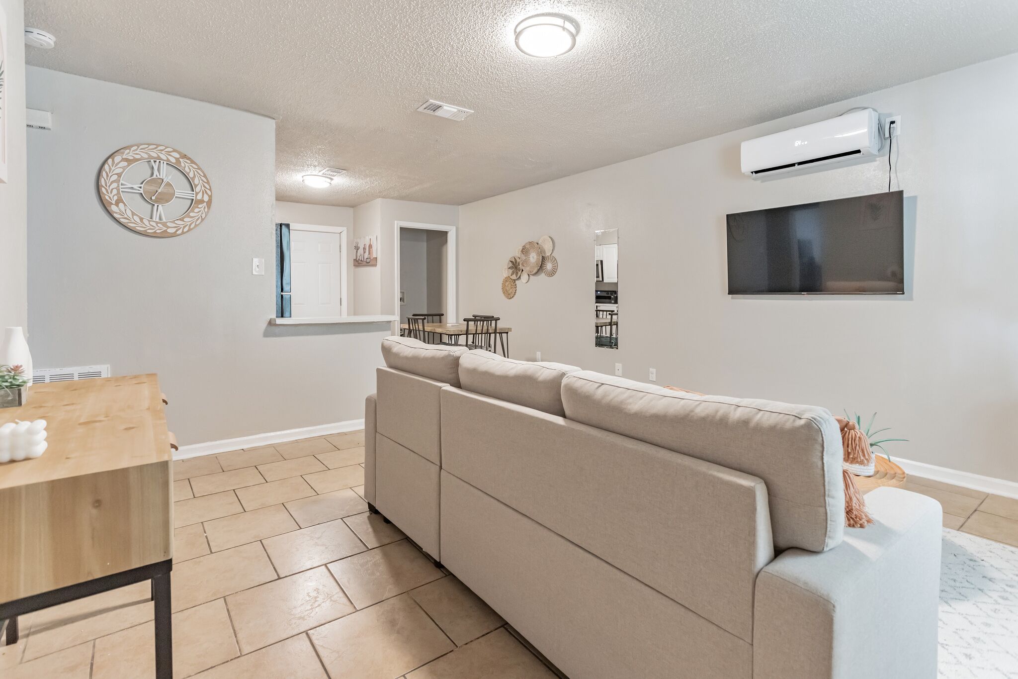 Pet friendly 2 Bedroom Aparment!