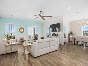 House (4 Bedrooms) | Property amenity