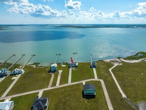 House (4 Bedrooms) | Property amenity