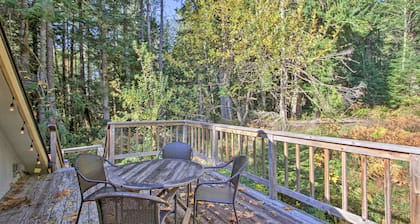 Owls Nest Studio w/ Hot Tub: Hike Nearby!
