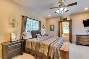 House (5 Bedrooms) | Interior - 15-acre Retreat Near Dtwn Tulsa & Skiatook Lake (Sperry)