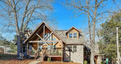 Families Welcome! Branson Resort-style Getaway
