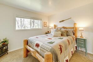 House (3 Bedrooms) | Interior - 30-acre Witter Springs Ranch w/ Barn & Views! (Upper Lake)