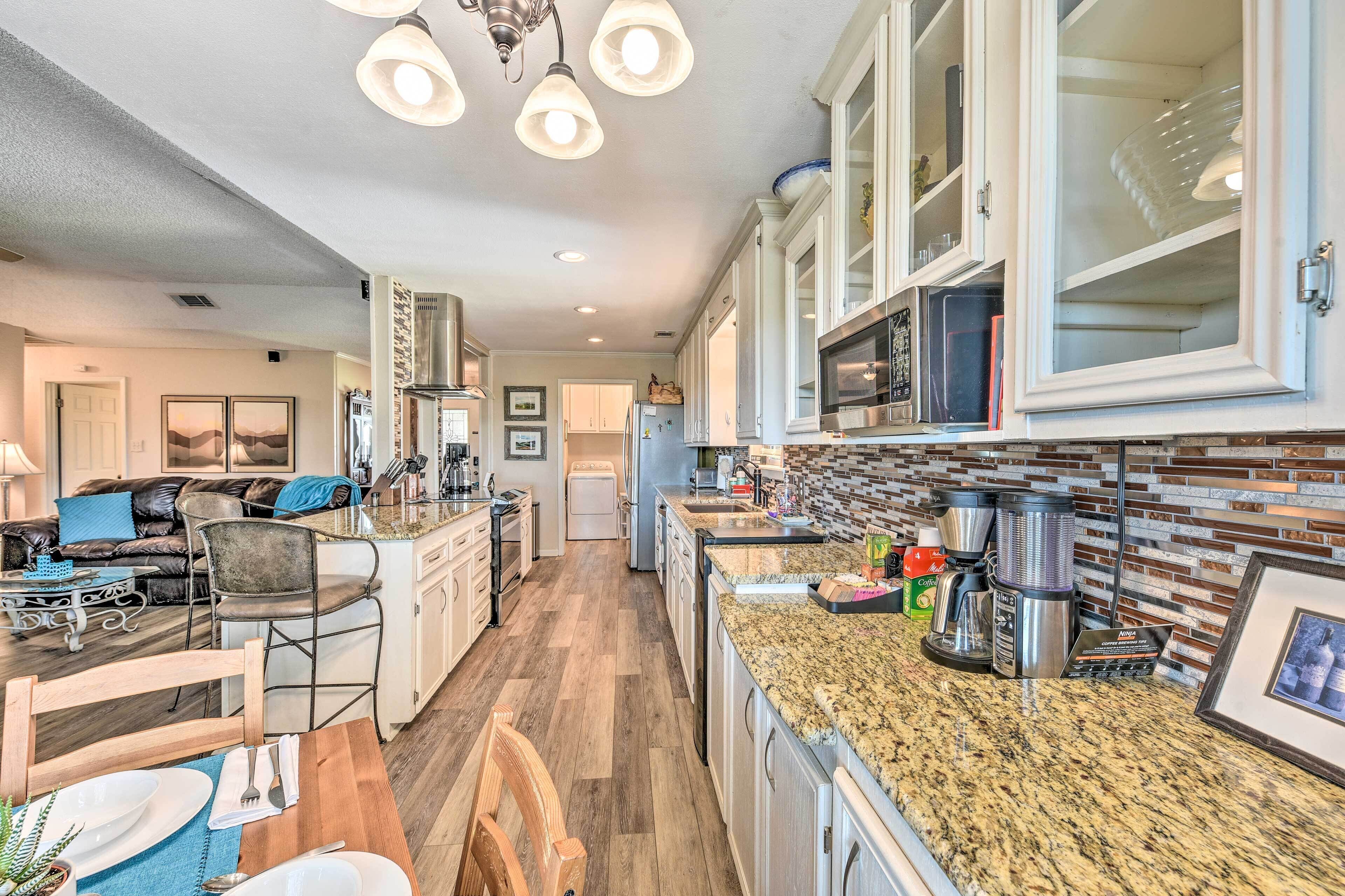 Abilene Home W/bbq & Pvt Yard, 1 Mi to Acu!