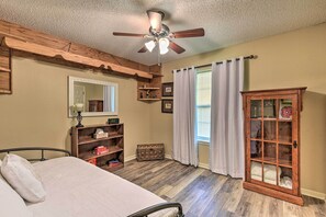 House (2 Bedrooms) | Interior - Abilene Home W/bbq & Pvt Yard, 1 Mi to Acu! (Abilene)