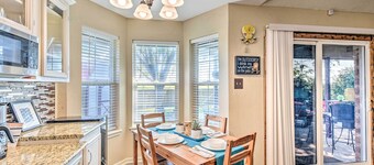 Abilene Home W/bbq & Pvt Yard, 1 Mi to Acu!
