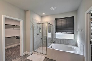 บ้านพัก (4 Bedrooms) | ภายใน