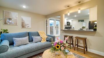 Apartment (1 Bedroom) | Interior