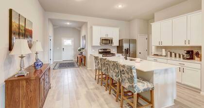 Bastrop Home w/ Yard, 28 Mi to Austin!