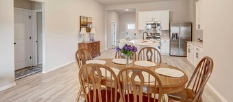 Bastrop Home w/ Yard, 28 Mi to Austin!