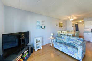 Apartment (2 Bedrooms) | Interior - Beachfront North Wildwood Condo w/ Ocean Views! (North Wildwood)
