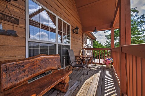 Branson West Resort-style Cabin Rental w/ Porch!