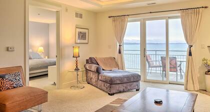 Beachfront Traverse City Resort Condo w/ Pool