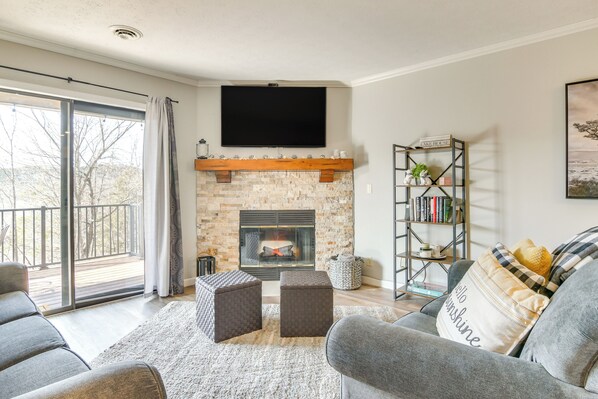 Front of property - Branson Family Condo: Golf, Relax & Swim! (Branson)