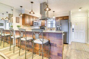 Interior - Branson Family Condo: Golf, Relax & Swim! (Branson)