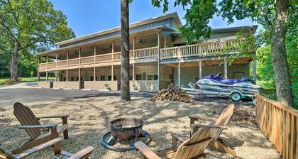 Beautiful Bull Shoals Retreat w/ Lake View!