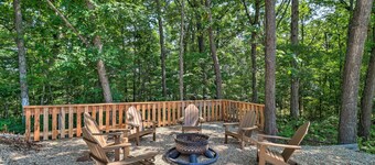Beautiful Bull Shoals Retreat w/ Lake View!