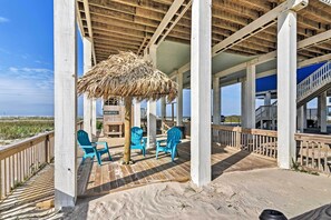 House (4 Bedrooms) | Interior - Beachfront Retreat: 16 Mi to Dtwn Freeport! (Freeport)